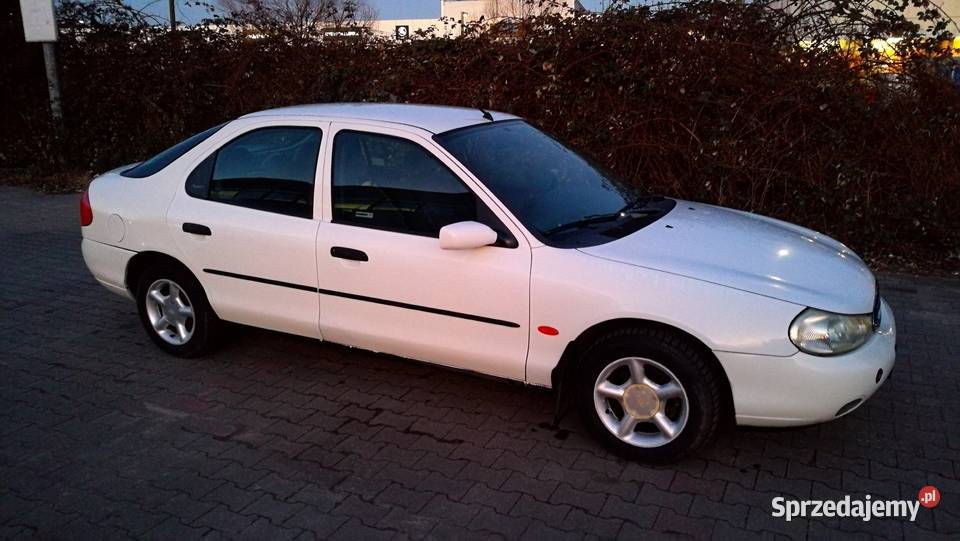 Ford Mondeo 18 benzyna I własciciel Polski Salon nieuszkodzony
