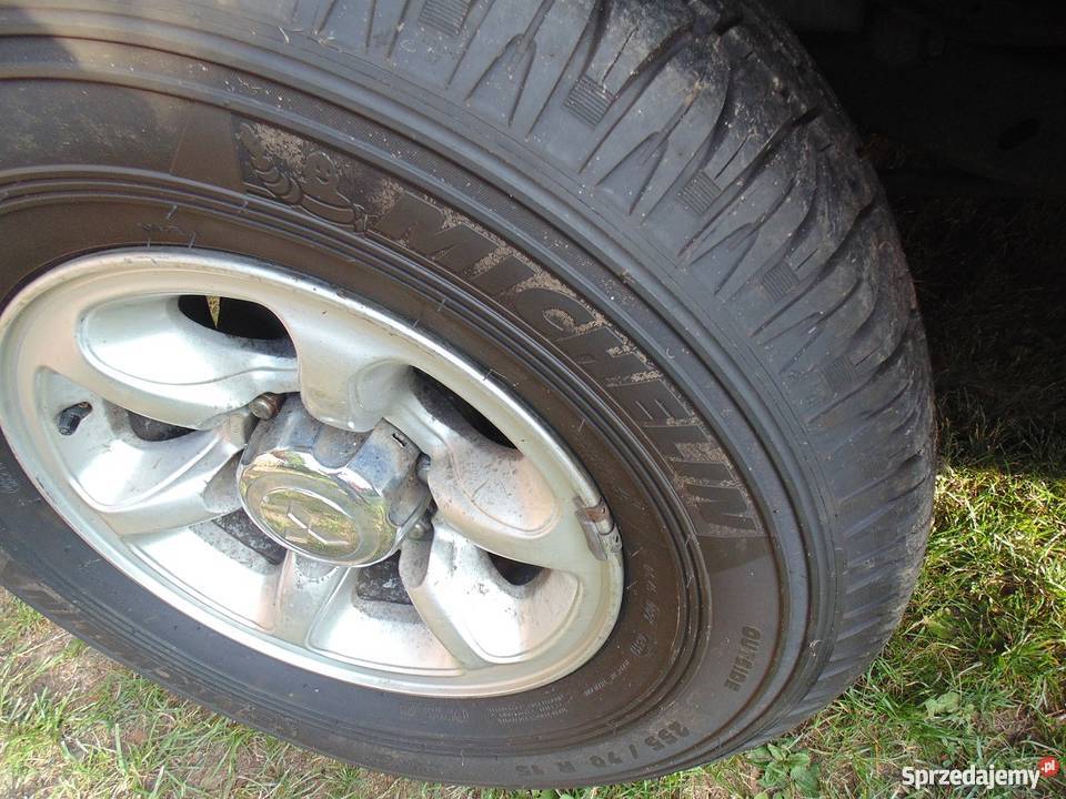 Sprzedam części do Pajero Karoseria Wola Książęca sprzedam