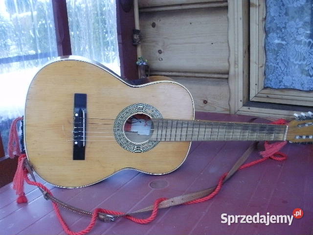 Sprzedam gitarę klasycznąakustyczną Polska Wolbrom