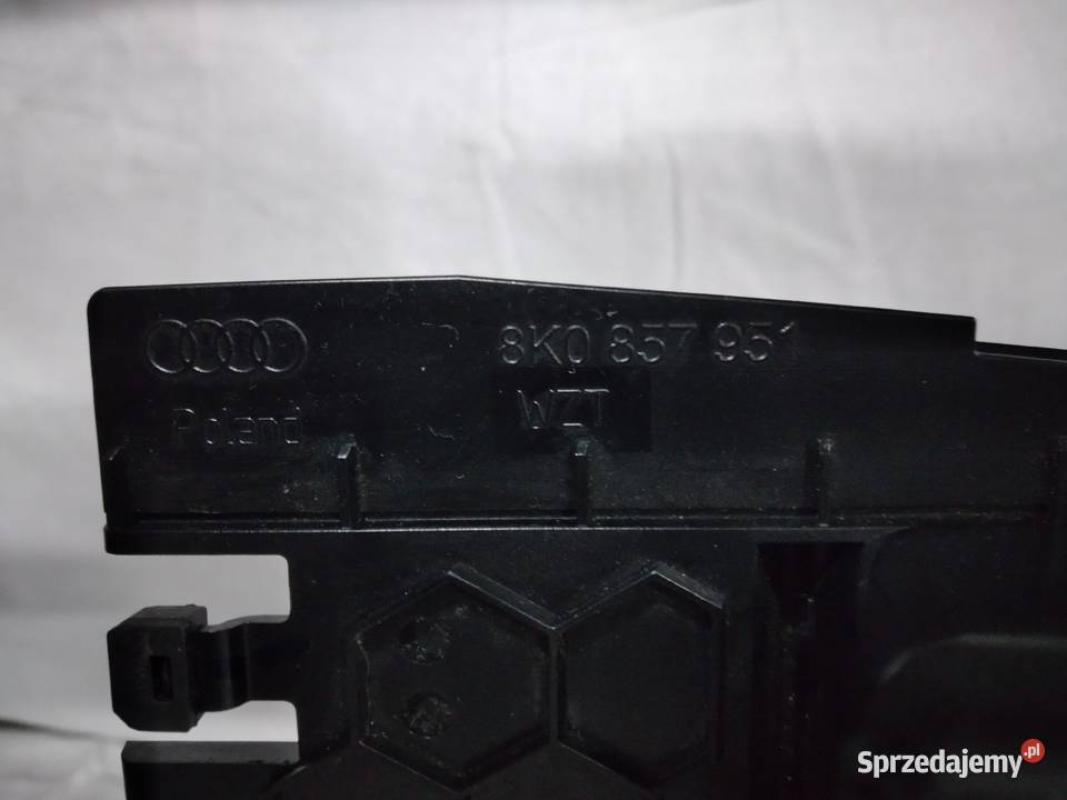 AUDI A4 B8 8K0857951 POPIELNICZKA SCHOWEK dolnośląskie Świdnica