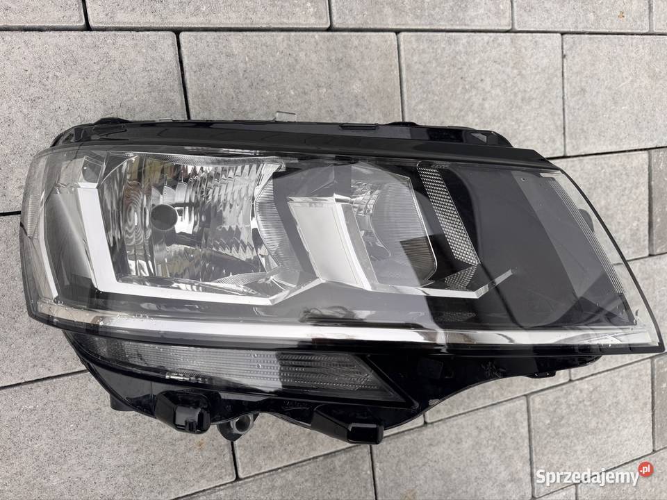 VW Transporter T61 Lampa prawa H7 oryginał Valeo Rok produkcji 2024 Kraśnik