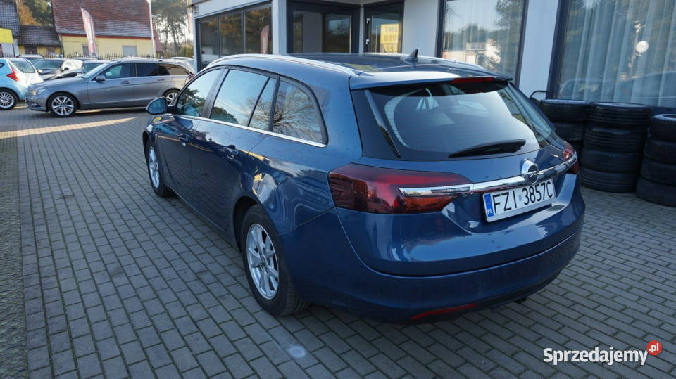 Opel Insignia zarejestrowany ubezpieczony nieuszkodzony Insignia