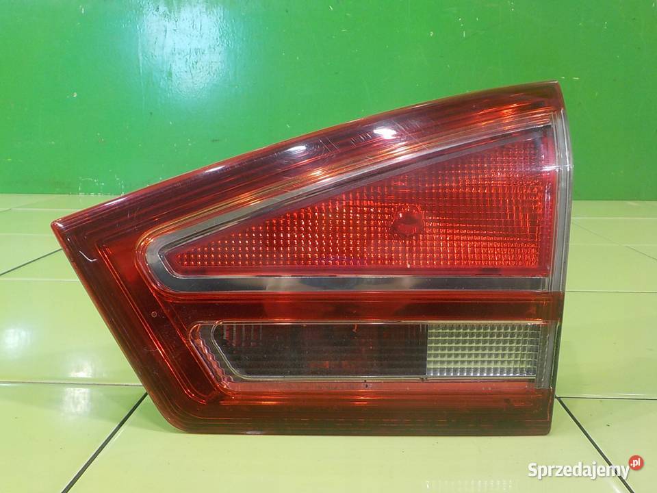 FORD B 16 B 13r 5D lampa prawa tyl w klape Suków