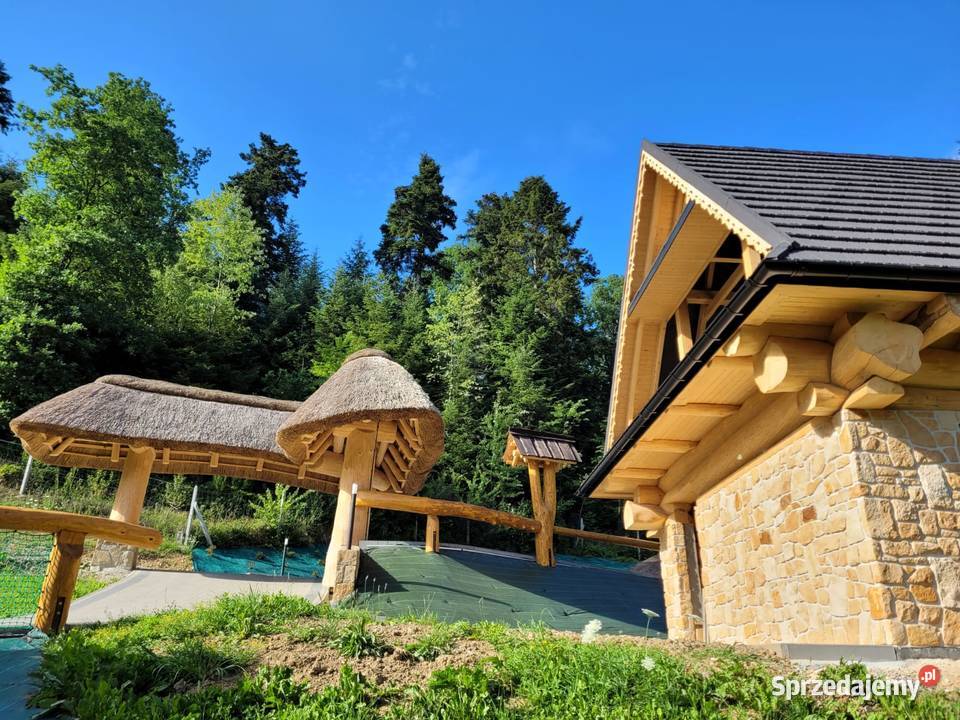 Kamień cegła płytki na elewację ścianę domu z Radomsko