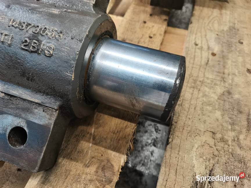 Volvo EW 160B Cylinder hydrauliczny mostu Wilkowo