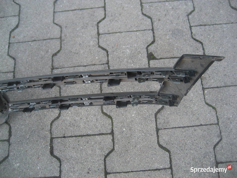 VW TIGUAN LIFT ATRAPA GRILL ZNACZEK 5N0853655 osobowe Atrapy wielkopolskie Rakoniewice