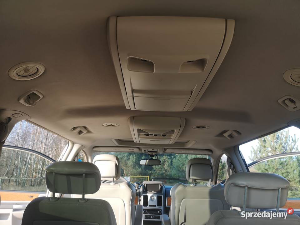 Chrysler Town and Country Limited Nekielka
