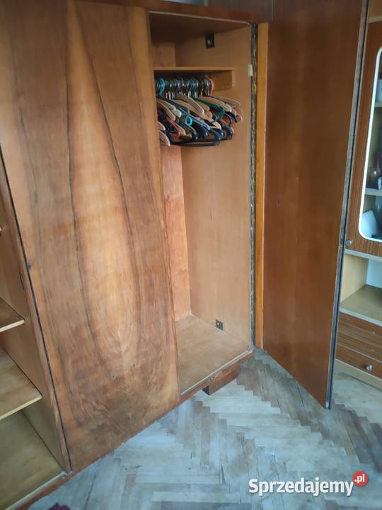Szafa 3 drzwiowa antyk PRL Radom