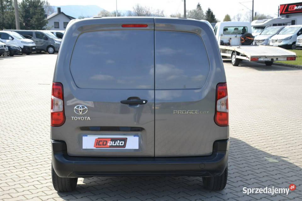Toyota Proace City USZKODZONY 110 benzyna benzyna Kęty