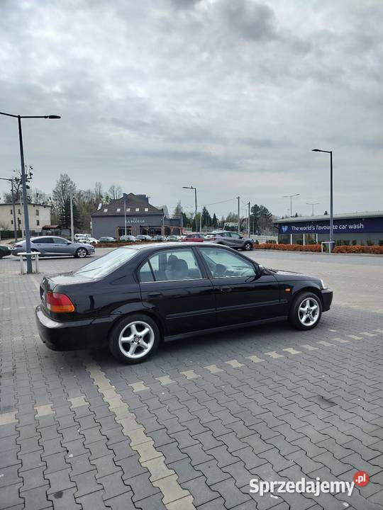 Honda Civic VI 6 sedan 14 odtwarzacz DVD Bielsko-Biała sprzedam