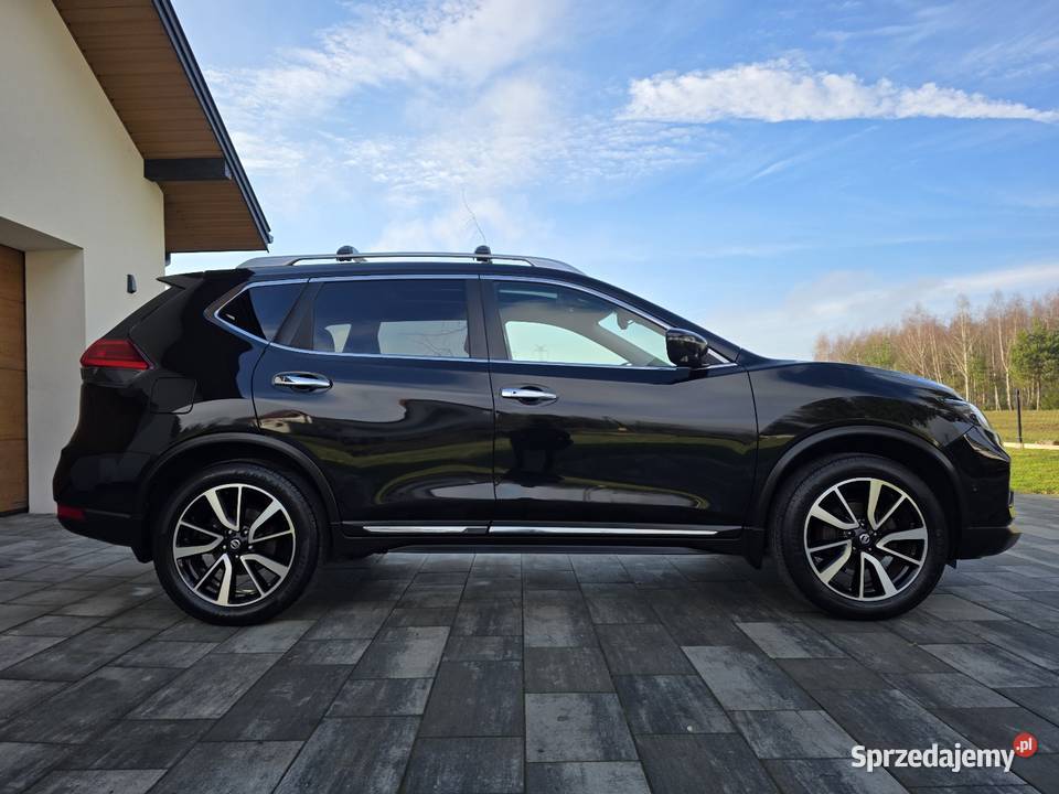 Nissan XTRAIL 16 DIGT TEKNA bezwypadkowy stan aluminiowe felgi Niedomice