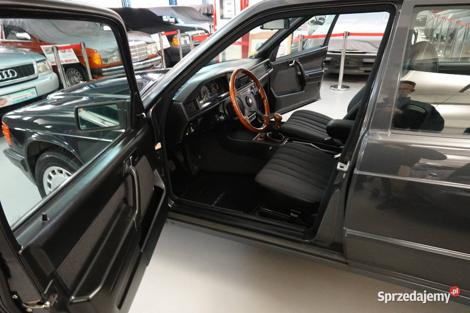 Unikatowy MercedesBenz 190E W201 z 1988 r 20B nieuszkodzony łódzkie