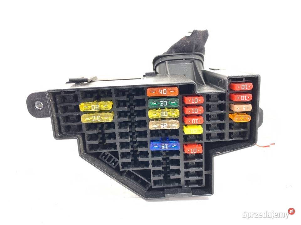 SKRZYNKA BEZPIECZNIKÓW VW GOLF VI Hatchback 0814 Motoryzacja