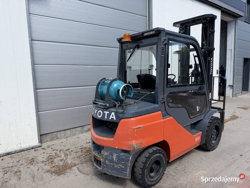 Toyota z Polskiego salonu FULL 55m TRIPLEX stan