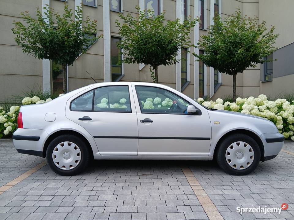 VOLKSWAGEN BORA 16SR 101 Hak Holowniczy CD sprzedam