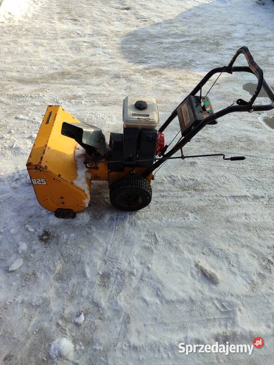 Odśnieżarka spalinowa canadiana 825 Janów Lubelski