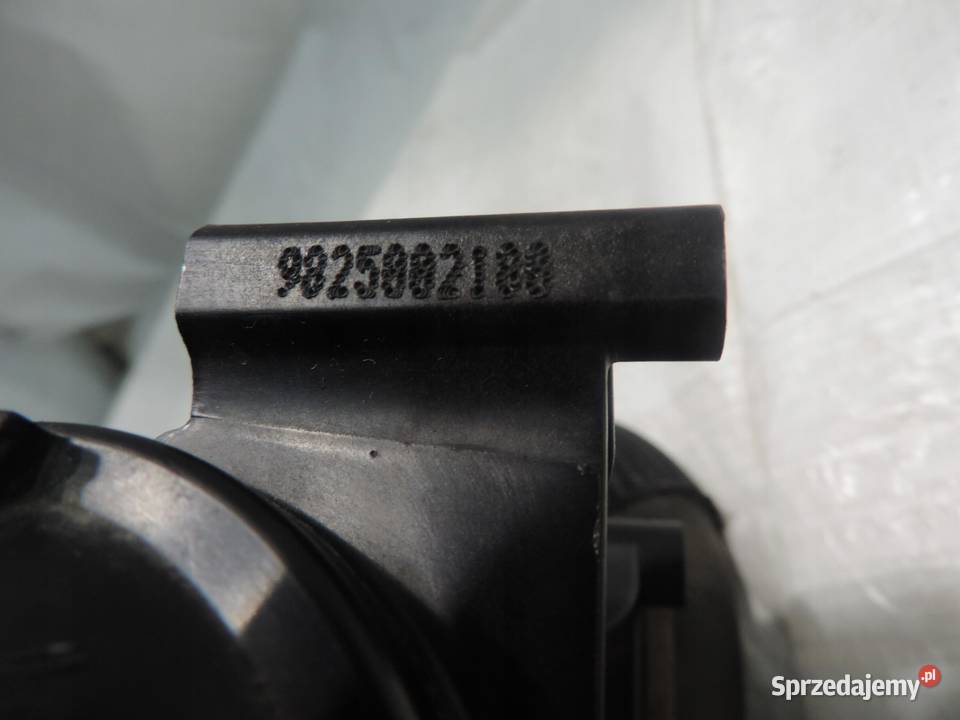 OPEL CROSSLAND 15 POMPA WODY 9825002180 sprzedam