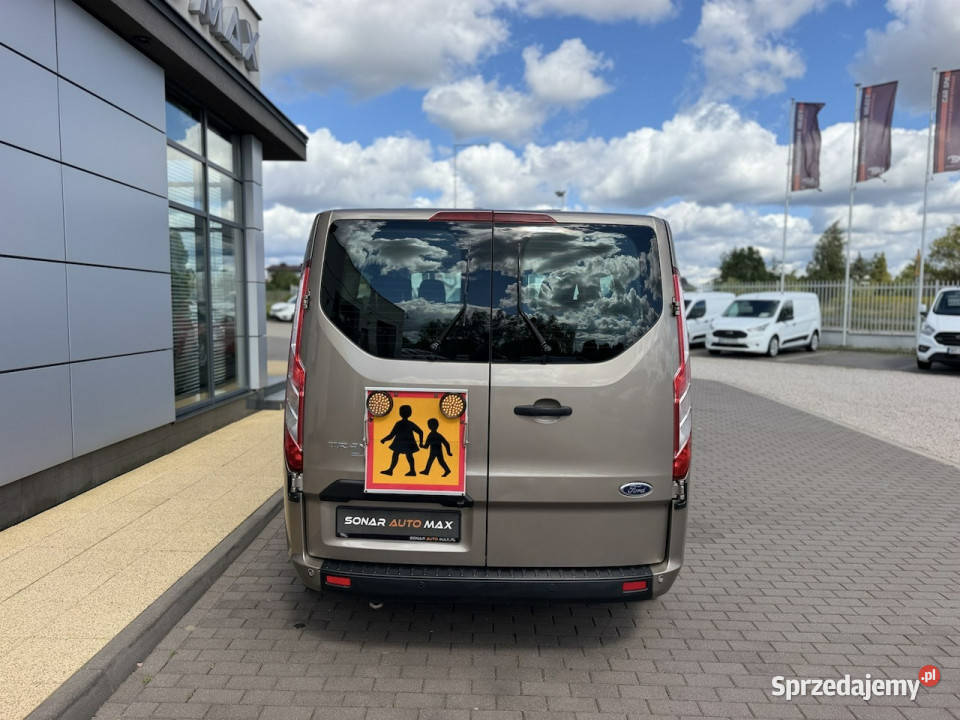 Ford Tourneo Custom 20TDCI 130 L1 9osobowy beżowy Tourneo Custom Radom