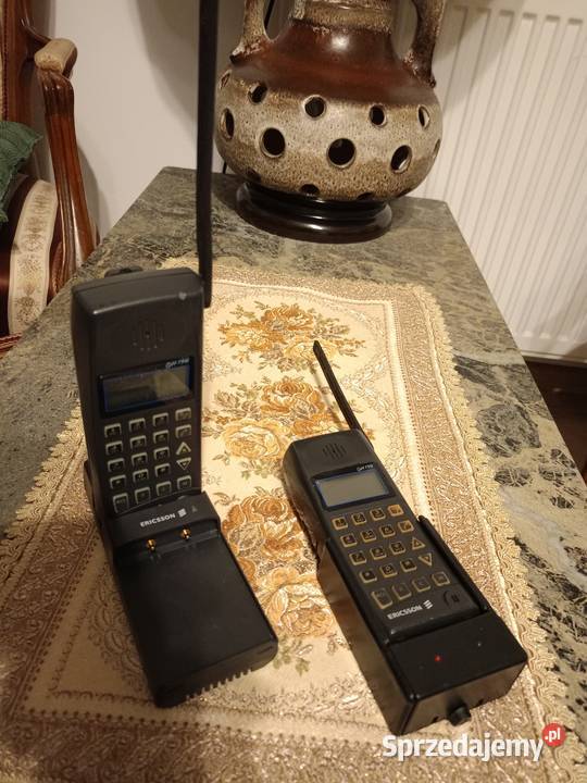 Zabytkowe Telefony ERICSSON GH198 i ładowarki Drawski Młyn