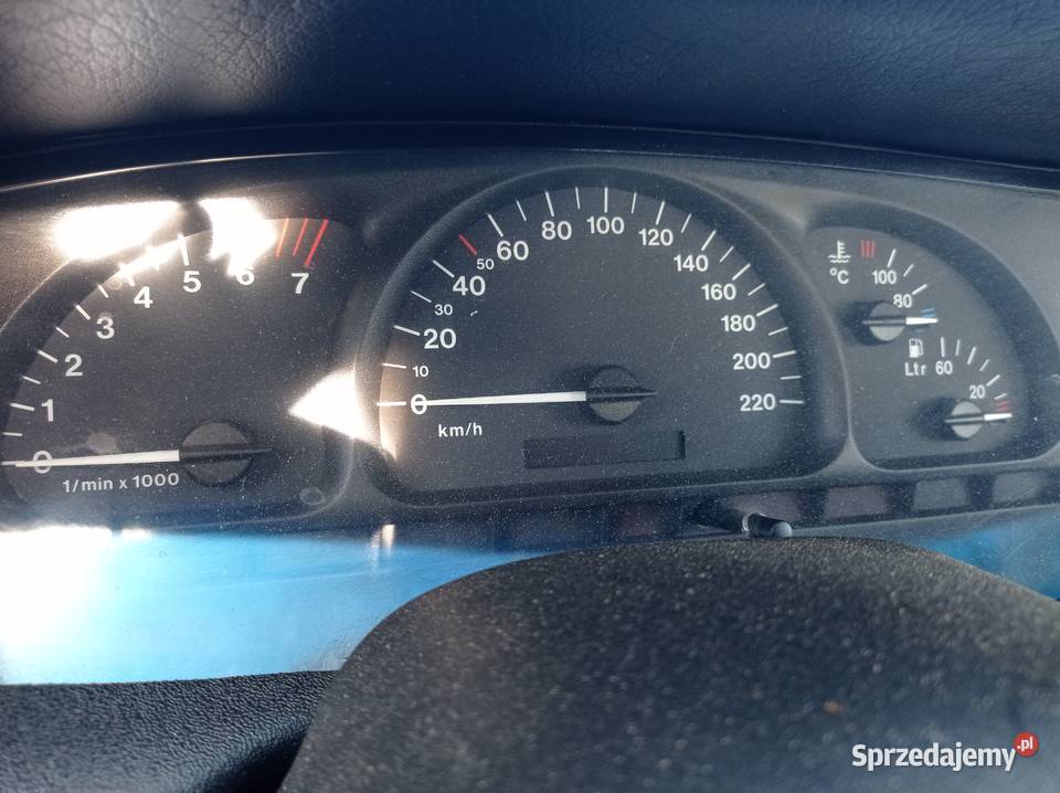 Opel Vectra B 18 92 kW 2000 r dawca części Szklarka Myślniewska