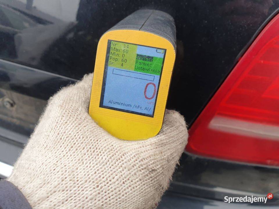 KLAPA AUDI A8 D3 LZ9Y Lipno