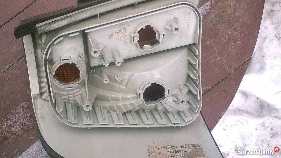Lampa prawy tył BMW E36 Kombi osobowe małopolskie Tarnów