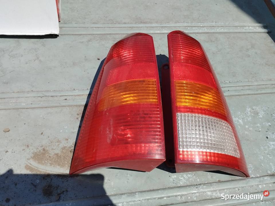 Lampy tył ford focus MK1 TDCi osobowe Kcynia