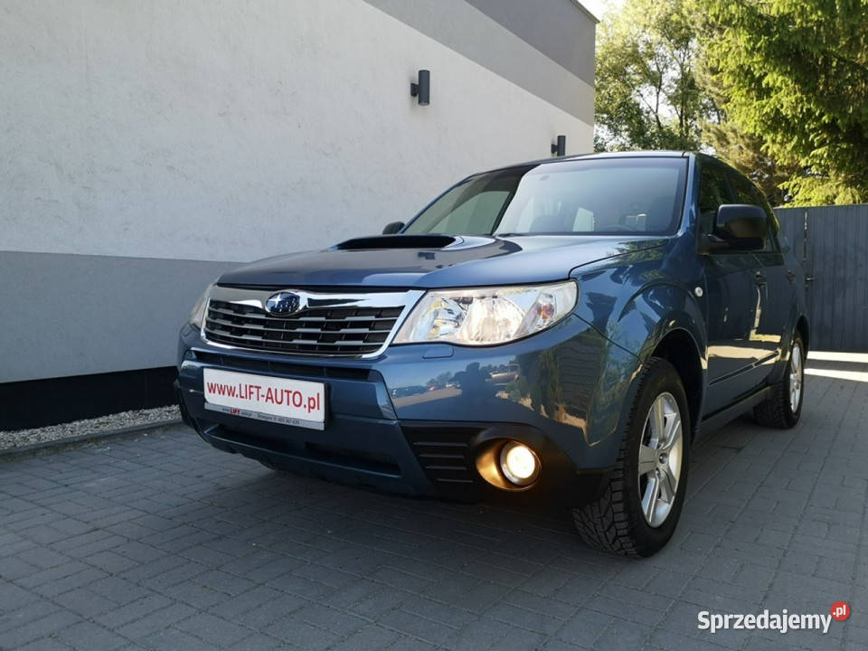 Subaru Forester 20 D 147 Klimatronik 4x4 lakier metallic Strzegom sprzedam