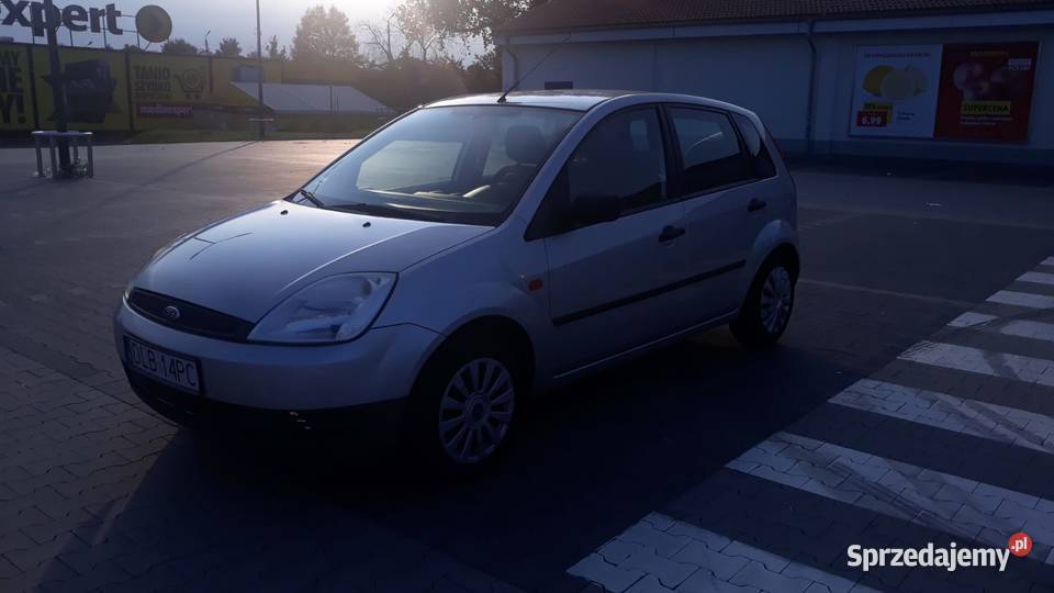 FORD fiesta mk5 125 benzyna srebrny Lubań
