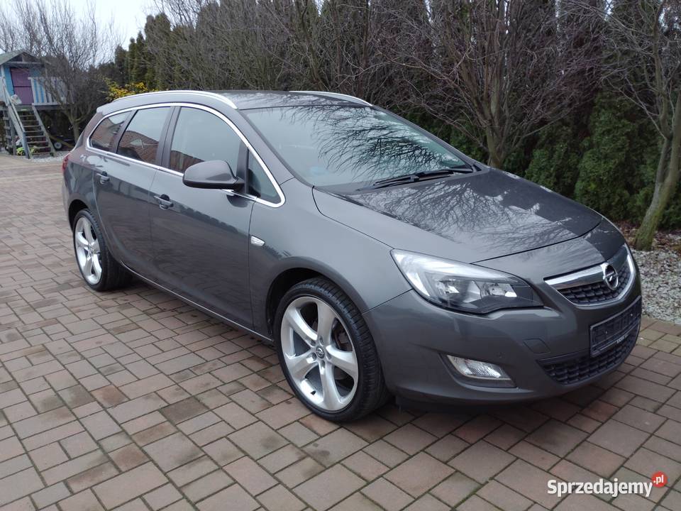 Opel Astra J Cosmo 2011r 2,0d 160KM Bezwypadkowy SPORT TOURER zamiana