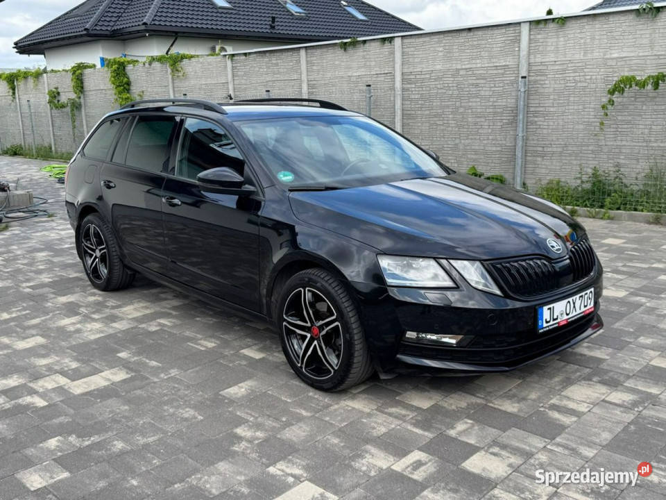 koda Octavia Octavia W Oryginale Bogata czarny Szerominek