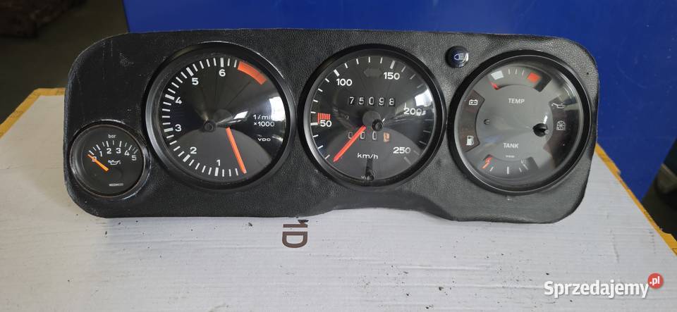 VW garbus porsche 924 zegary 1978