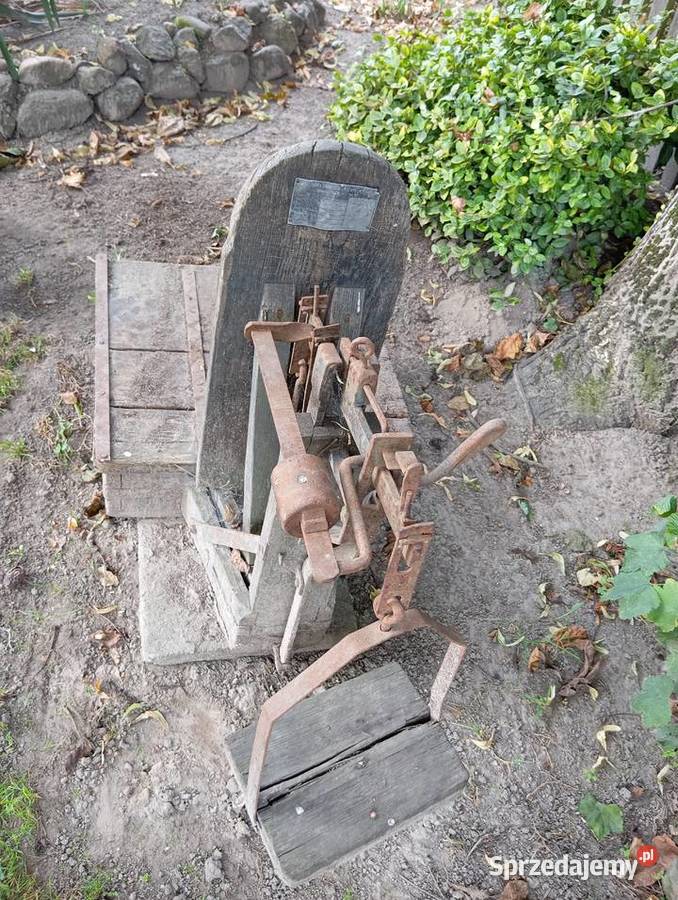 Sprzedam wagę zabytkową drewnianą dużą Mosina