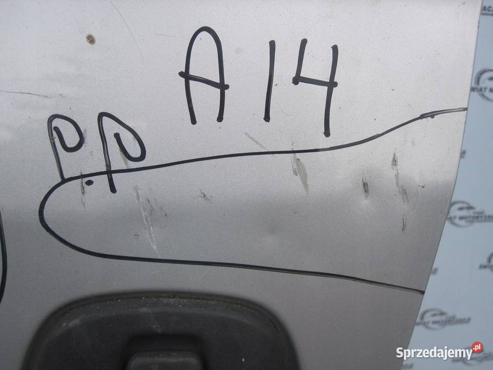 OPEL COMBO D 16r drzwi lewe przód