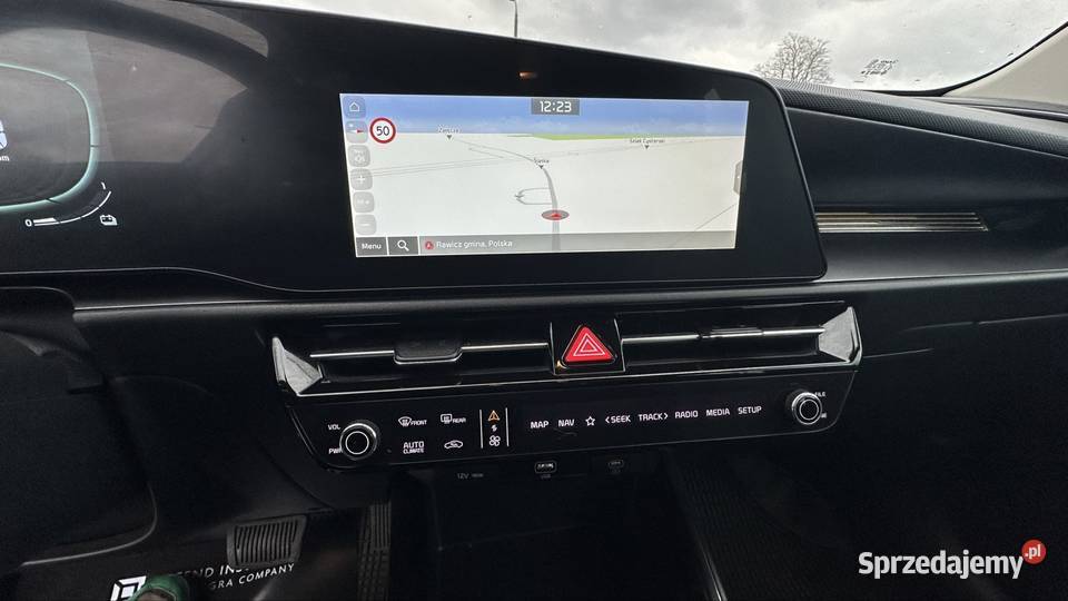 Raty Plug IN HYBRYDA automat Klimatronic Navi blokada skrzyni biegów