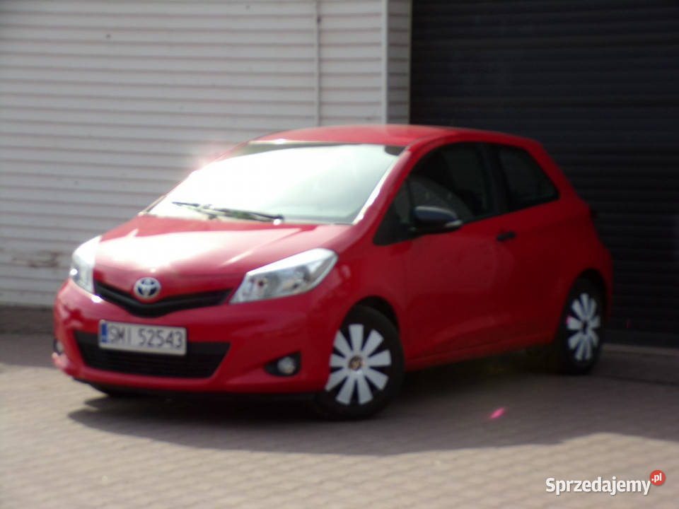 Toyota Yaris Klimatyzacja Gwarancja 10 70 2014R czerwony Mikołów