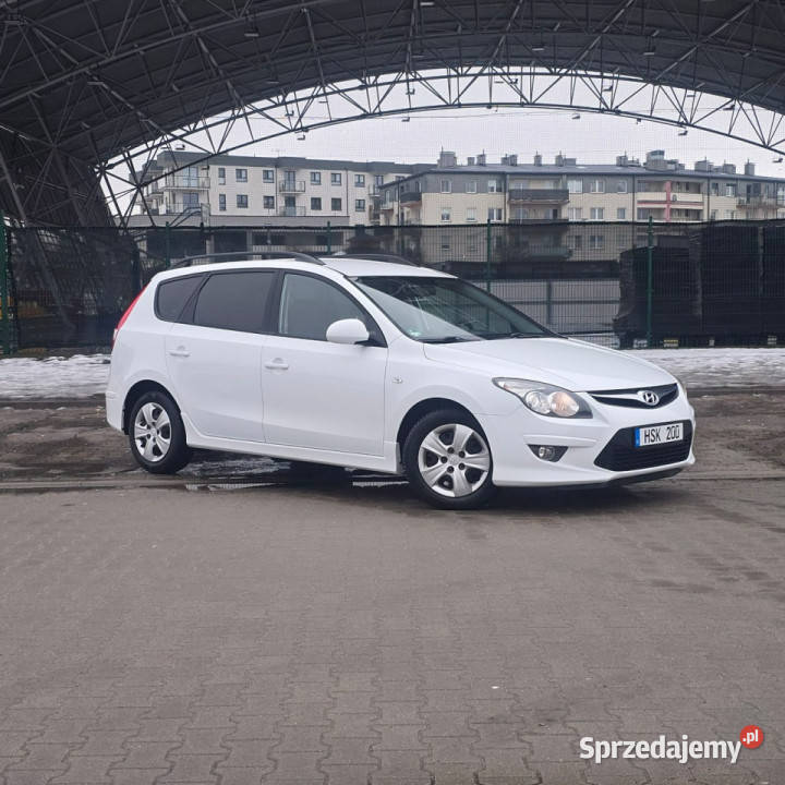 Hyundai i30 Hyundai i30 14 Blue Classic I nieuszkodzony mazowieckie