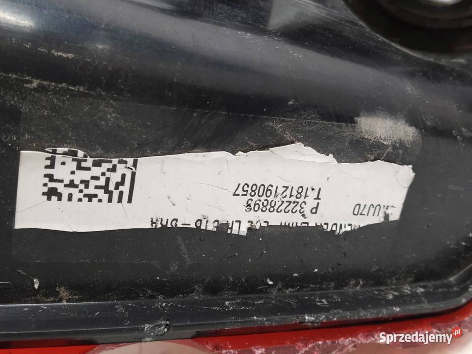 LAMPA TYŁ LEWA EU USZKODZONA KOMBI 32228898 Oświetlenie