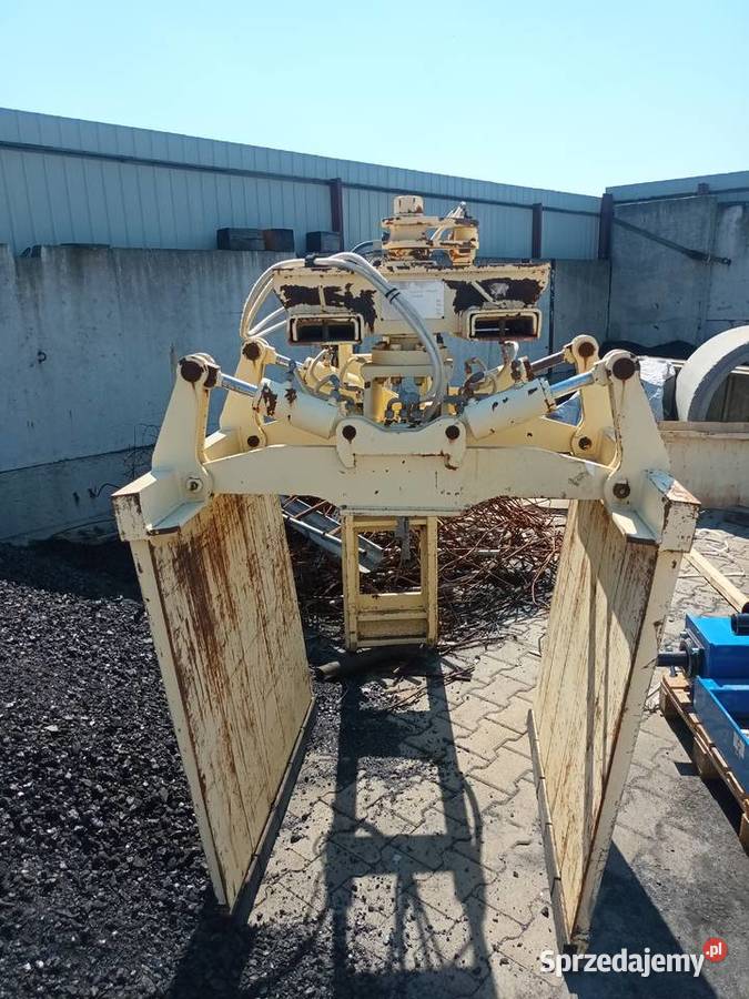 Chwytak hydrauliczny do bloczków do widlaka