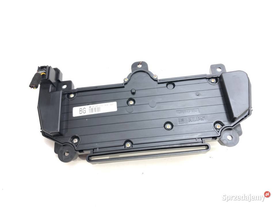 PANEL RADIA OPEL INSIGNIA A 13273256 Kombi 0817