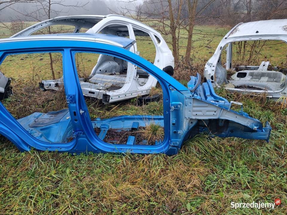 PRAWY BOK HYUNDAI TUCSON III Zestawy części blacharskich Skierniewice