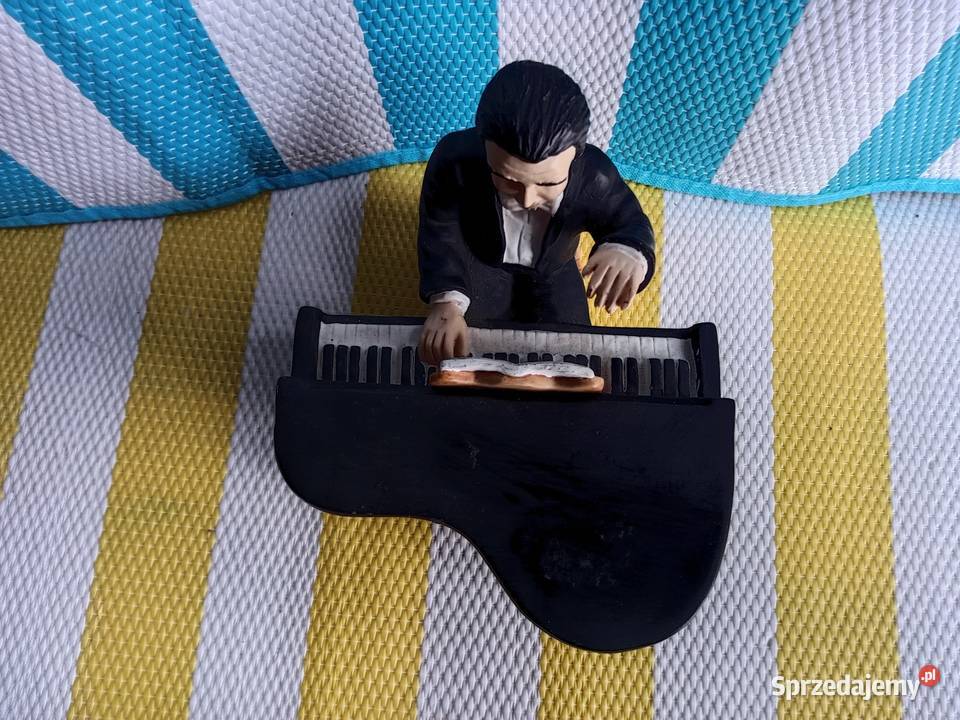 Figurkę sprzedam Borówno