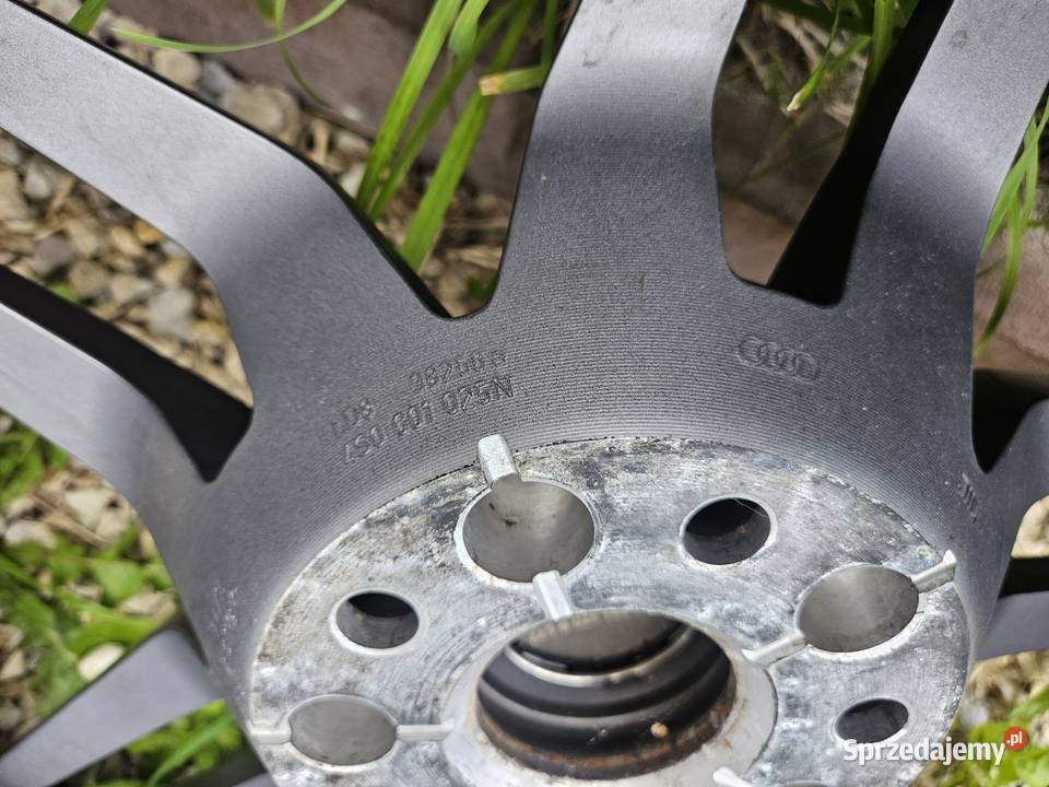 Oryginalne Koła Audi R8 4S letnie Pirelli PZERO Libiąż