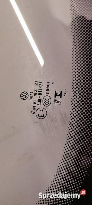 VW TAYRON SZYBA CZOŁOWA PRZEDNIA 571845011N