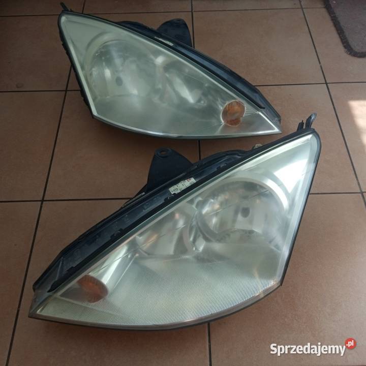 Ford Focus MK1 reflektory przednie lewy i prawy Rok produkcji 2001 sprzedam