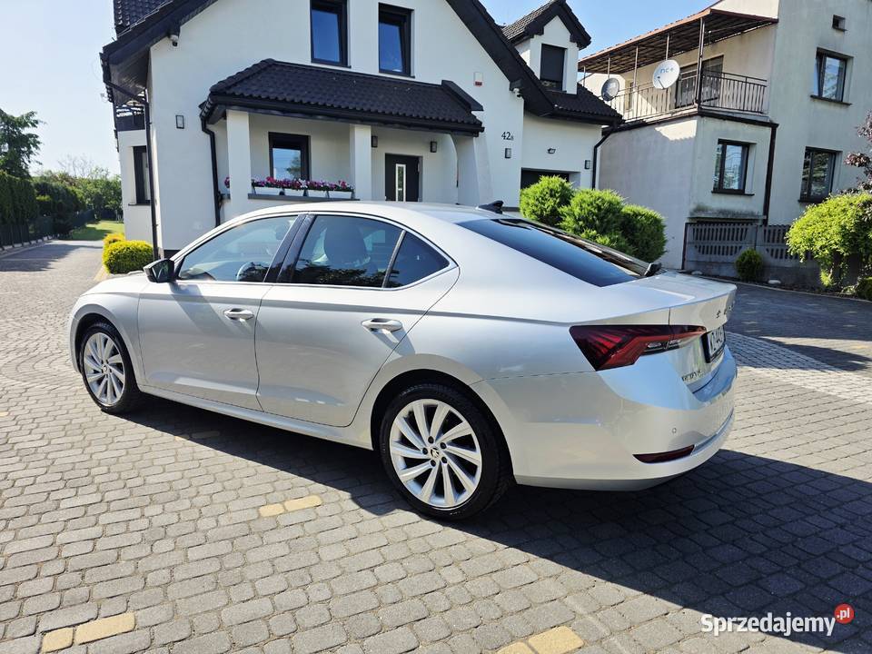 Zgłoś KODA Octavia sedan 20 TSI 4x4 190 DSG czujnik martwego pola Będzin