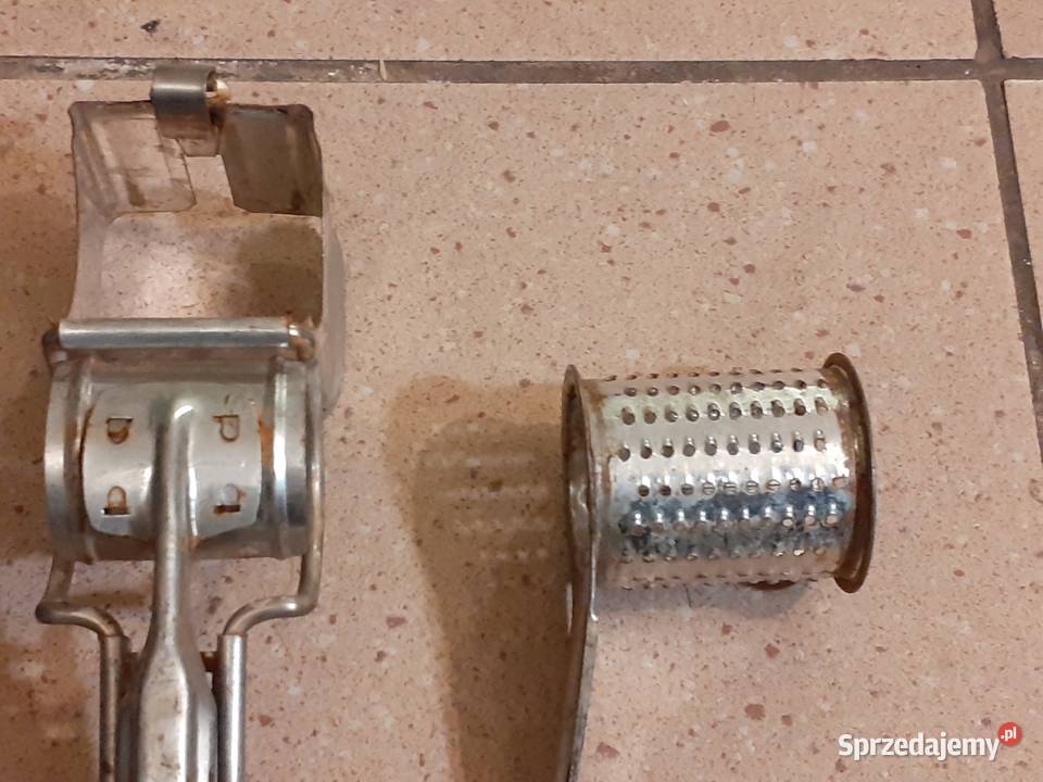 Ręczna tarka do sera orzechów itp PRL