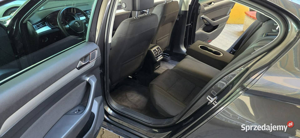 Volkswagen Passat 1 REJ 2019 OPIS W podanej łopatki zmiany biegów Passat Passat Mysłowice