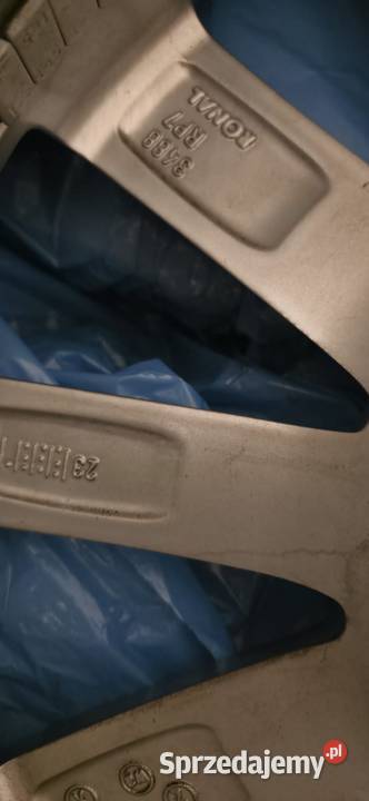 VW felgi 17 z oponami całorocznymi Continental Radom