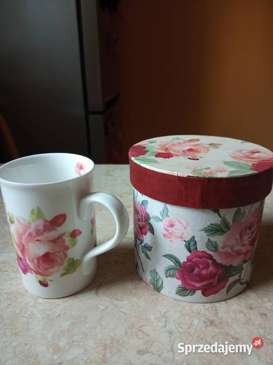 Garnuszek ozdobiony różami prezent Częstochowa